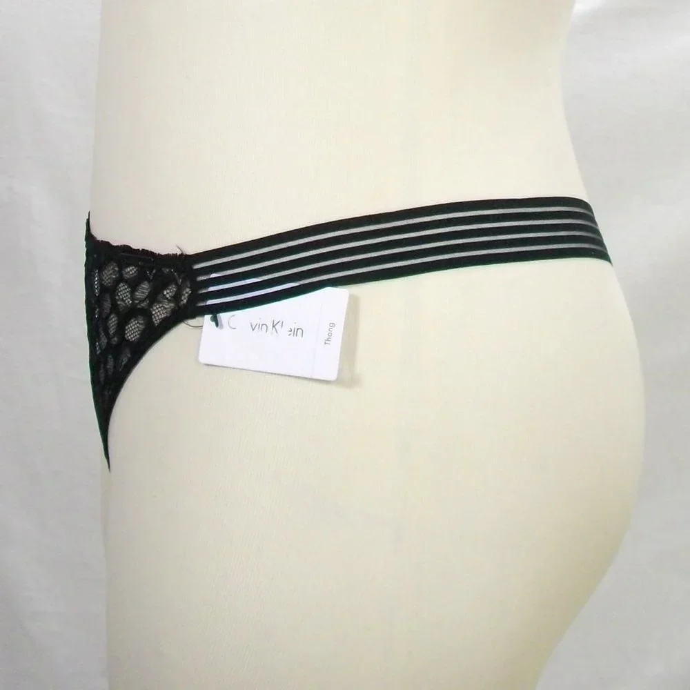 32D / Medium‎ Calvin Klein Vixen Molded Lace Bra & Thong Set Black NWT